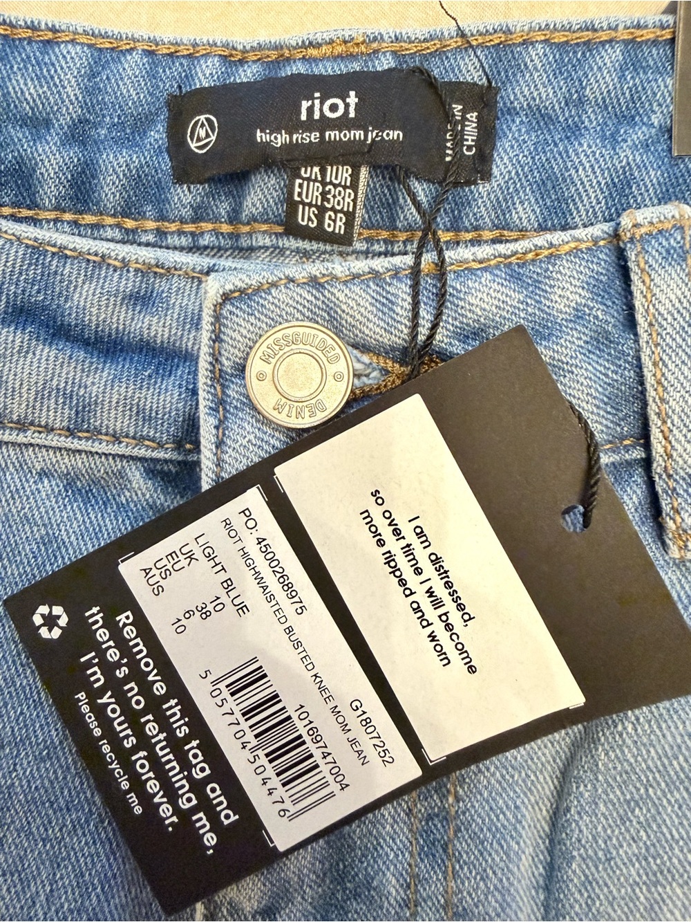 Missguided High Rise Mom Jeans - Light Blue Ripped - Picture 2 of 3
